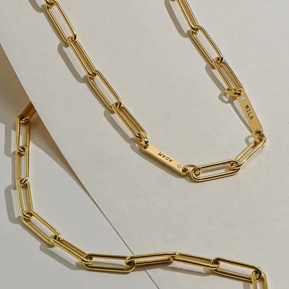 Oak and Luna IVY NAME PAPERCLIP CHAIN NECKLACE WITH DIAMOND - GOLD VERMEIL - Picture 4 of 9